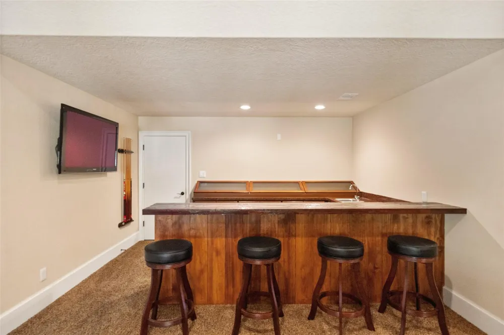 21710 Pino Lane Crosby, TX 77532
