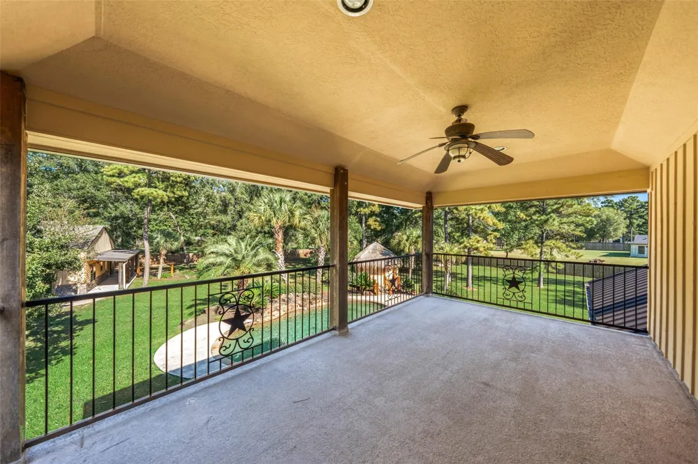 21710 Pino Lane Crosby, TX 77532