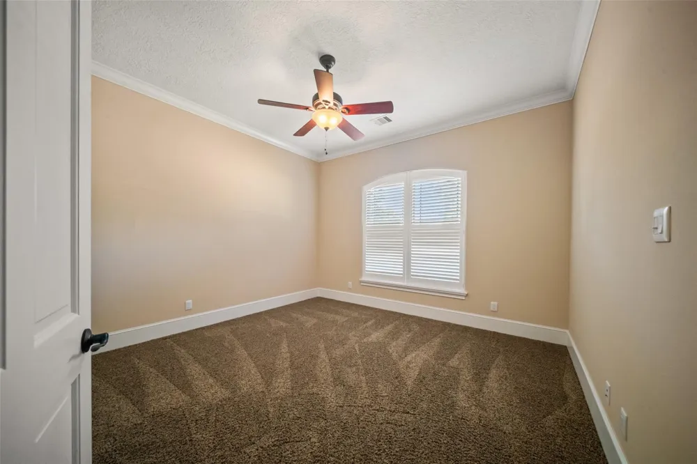 21710 Pino Lane Crosby, TX 77532