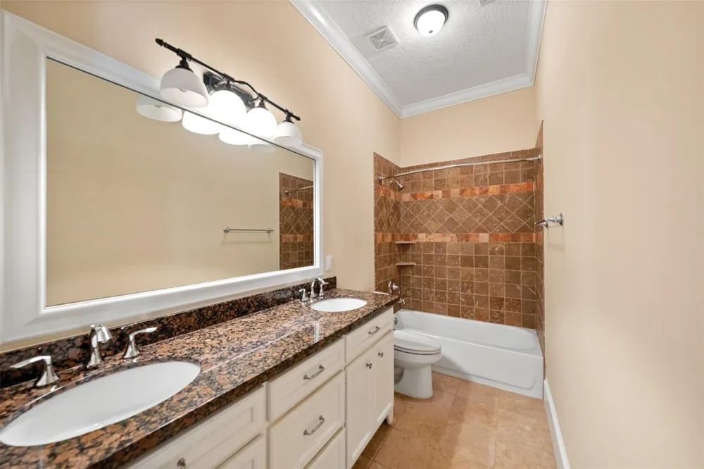 21710 Pino Lane Crosby, TX 77532