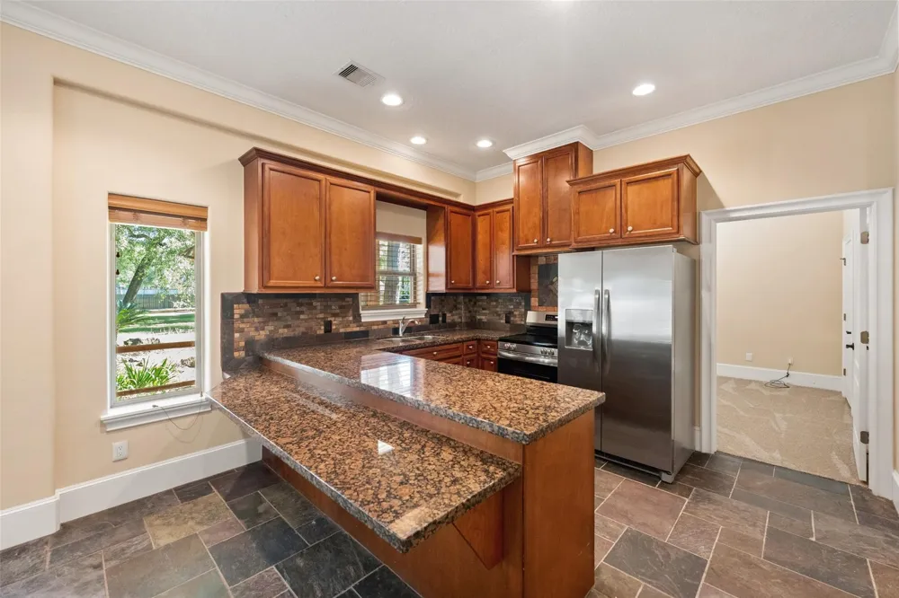 21710 Pino Lane Crosby, TX 77532