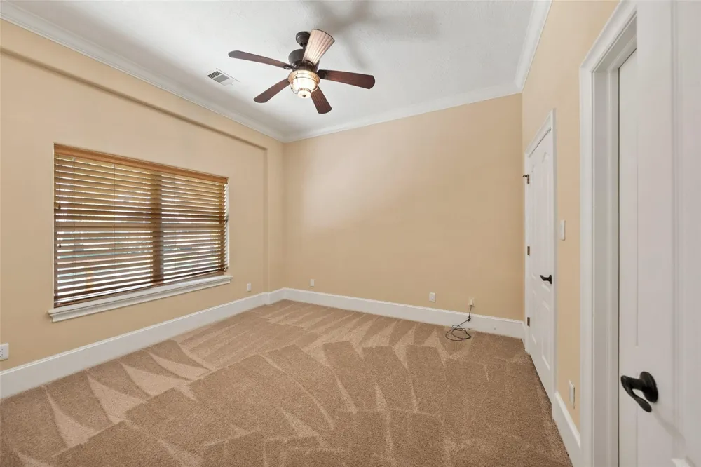 21710 Pino Lane Crosby, TX 77532