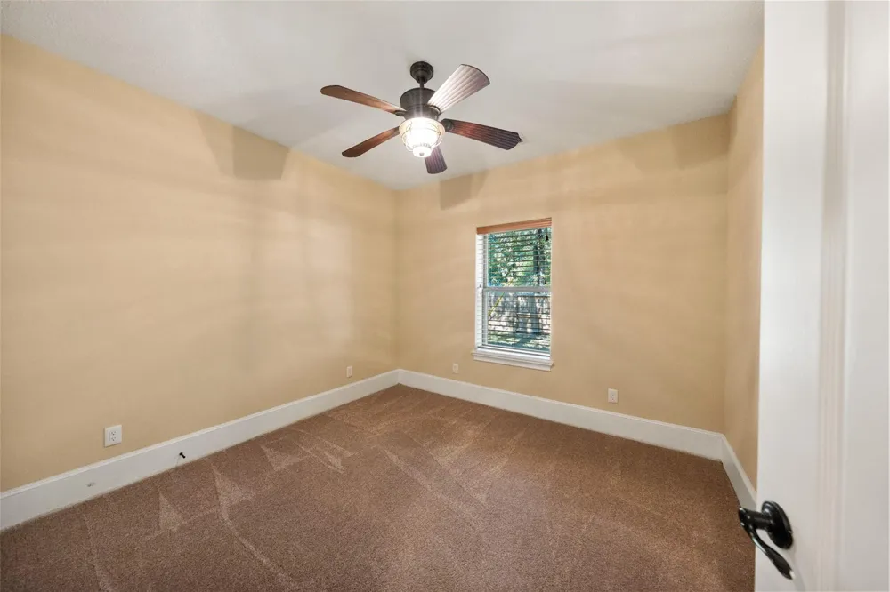 21710 Pino Lane Crosby, TX 77532