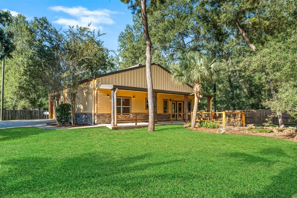 21710 Pino Lane Crosby, TX 77532