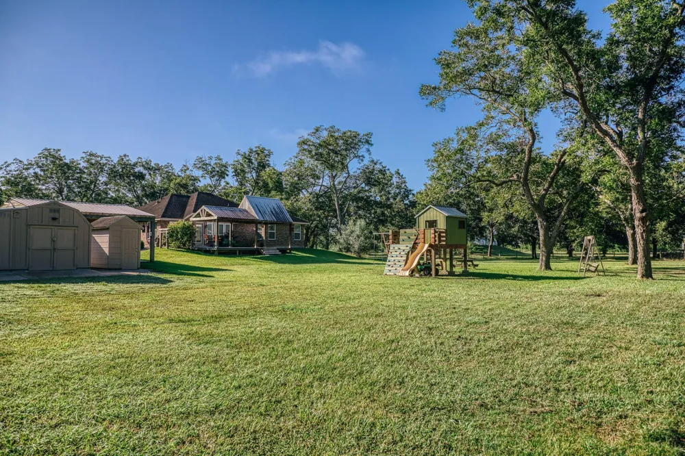 4851 County Road 135 Road Wharton, TX 77488
