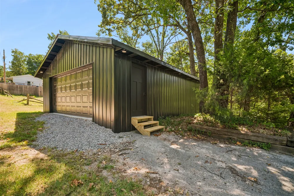 136 Oak Ridge Drive Salina, OK 74365