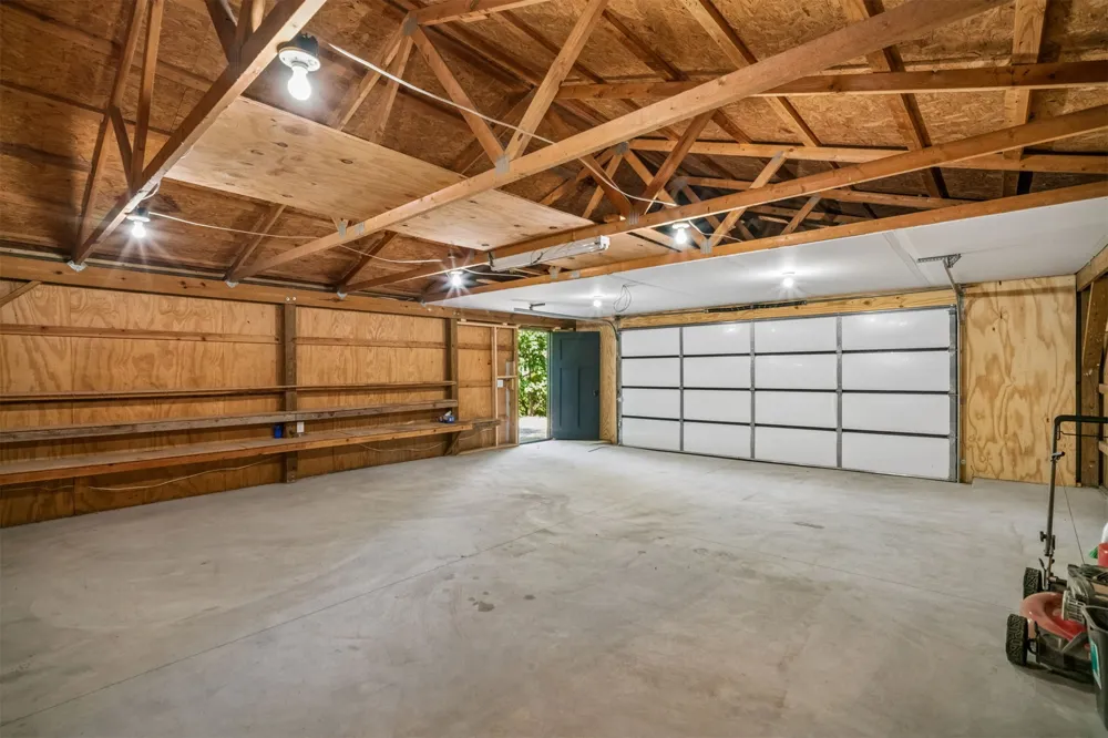 136 Oak Ridge Drive Salina, OK 74365