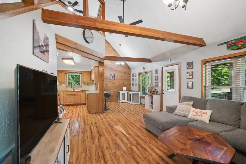 136 Oak Ridge Drive Salina, OK 74365