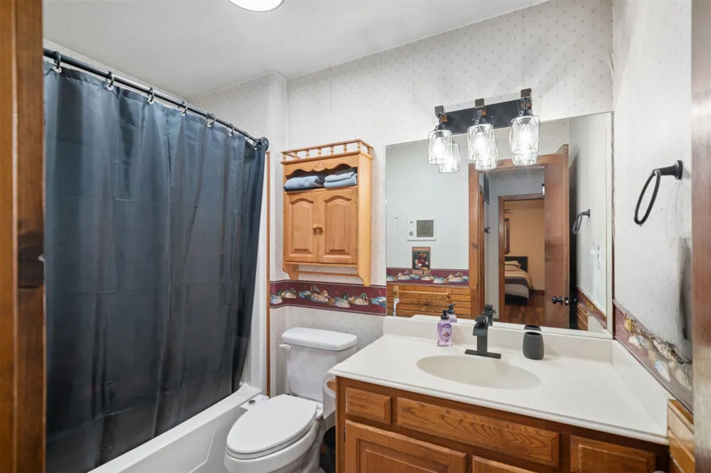 136 Oak Ridge Drive Salina, OK 74365