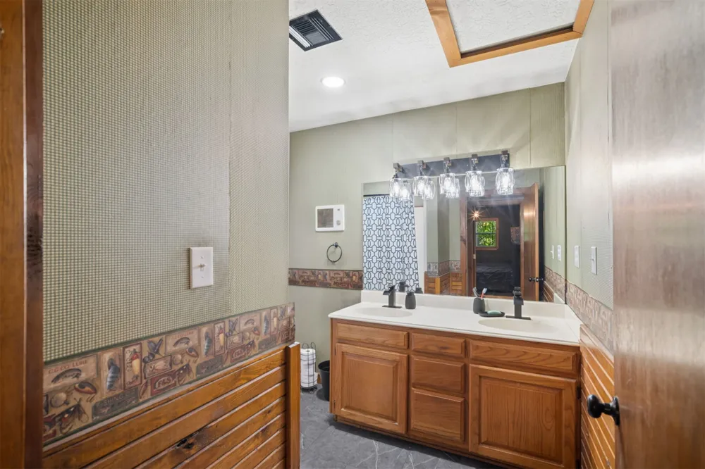 136 Oak Ridge Drive Salina, OK 74365