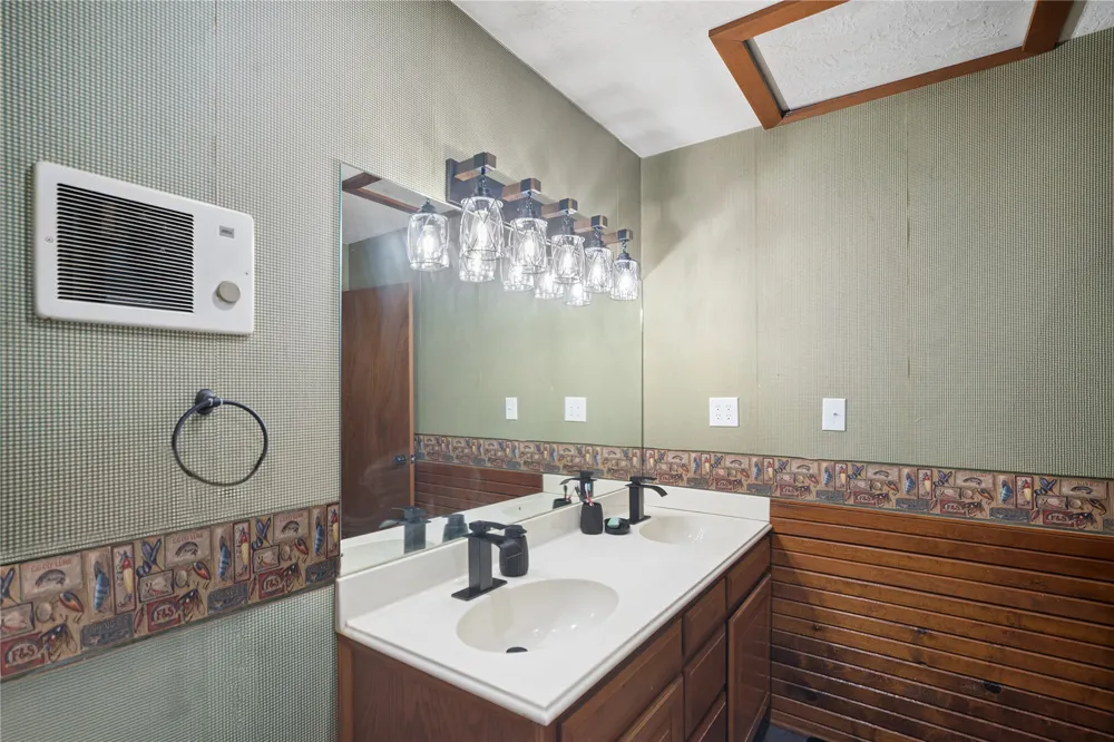 136 Oak Ridge Drive Salina, OK 74365