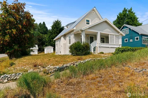 101 E Utah Avenue