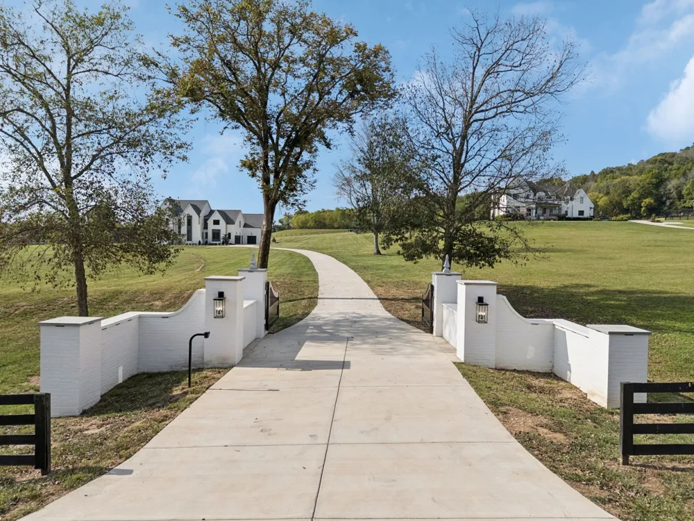 2245 Skinner Rd Arrington, TN 37014