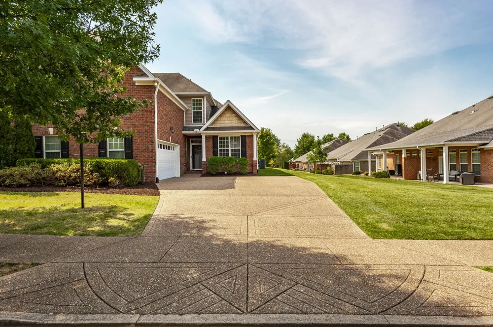 1309 Waxwing Dr Hermitage, TN 37076