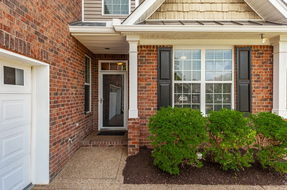 1309 Waxwing Dr Hermitage, TN 37076