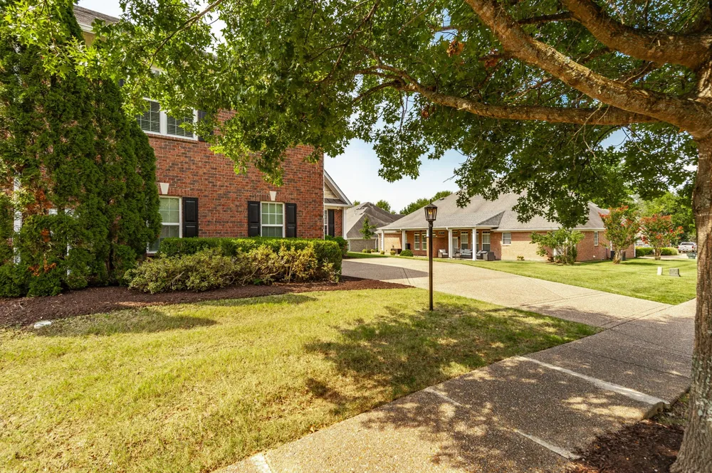 1309 Waxwing Dr Hermitage, TN 37076