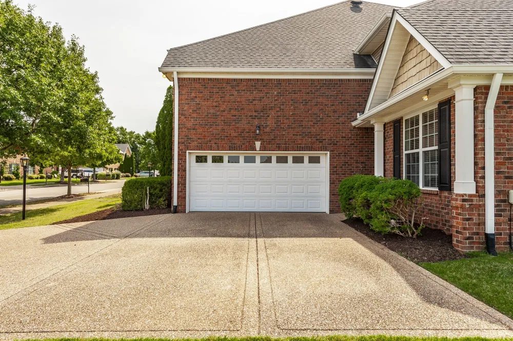 1309 Waxwing Dr Hermitage, TN 37076