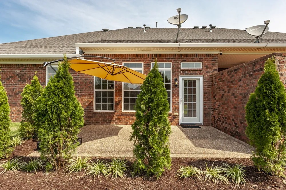 1309 Waxwing Dr Hermitage, TN 37076