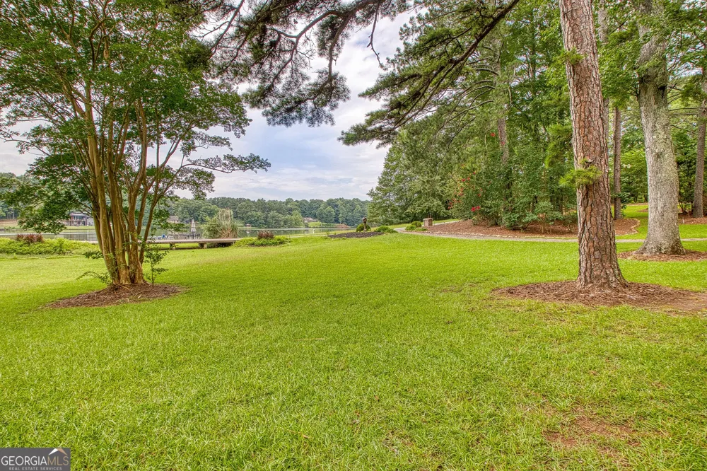 160 Sandy Lake CIR Fayetteville, GA 30214