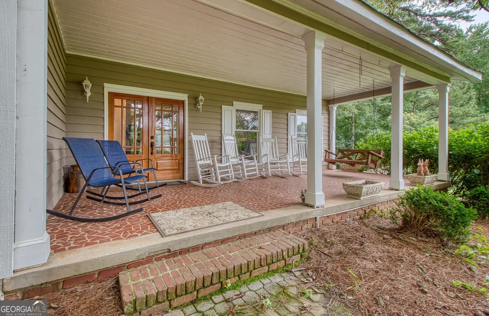160 Sandy Lake CIR Fayetteville, GA 30214