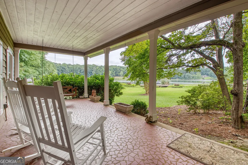 160 Sandy Lake CIR Fayetteville, GA 30214