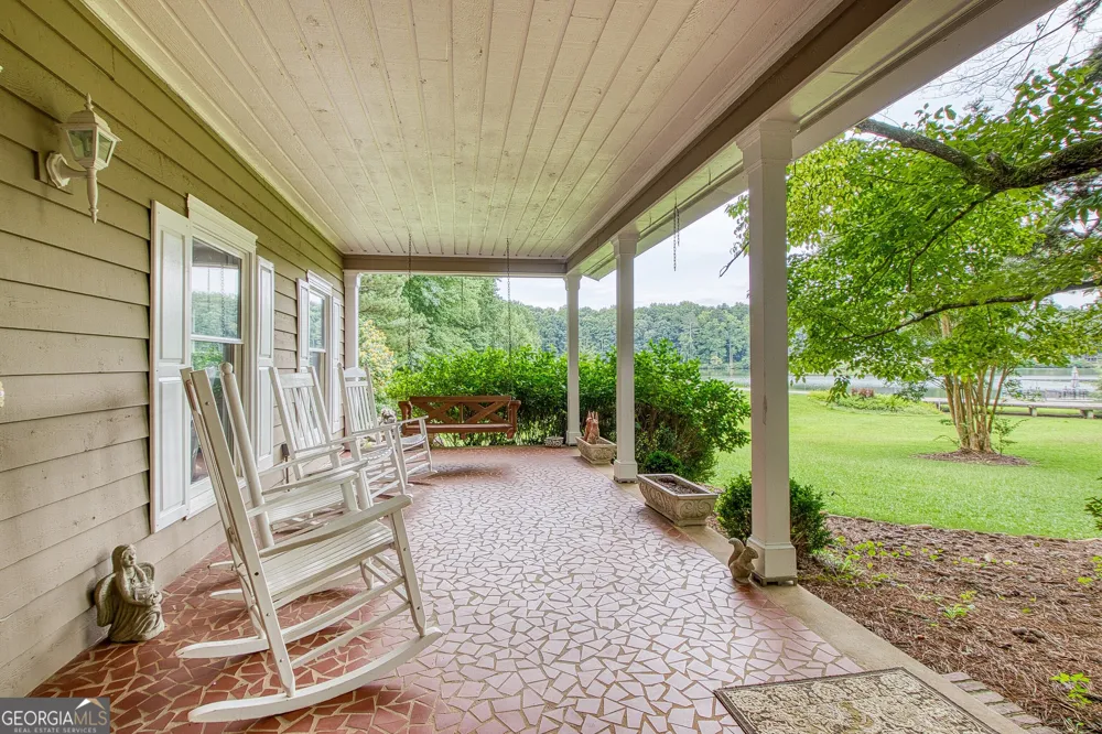 160 Sandy Lake CIR Fayetteville, GA 30214