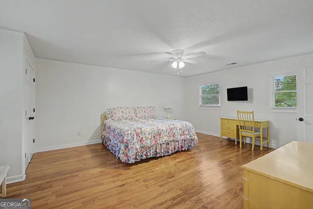 160 Sandy Lake CIR Fayetteville, GA 30214
