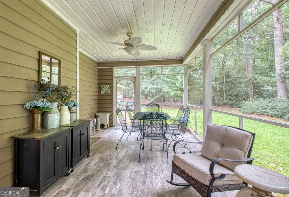 160 Sandy Lake CIR Fayetteville, GA 30214