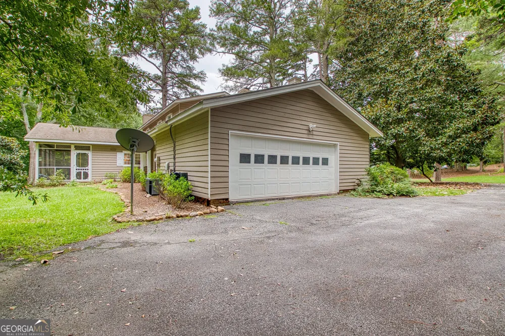 160 Sandy Lake CIR Fayetteville, GA 30214