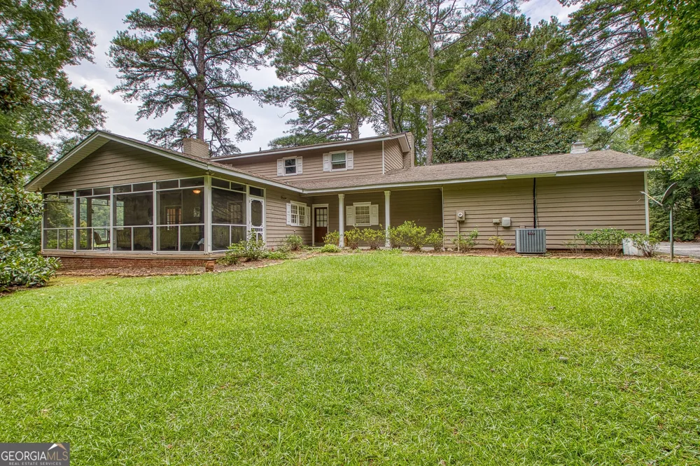 160 Sandy Lake CIR Fayetteville, GA 30214