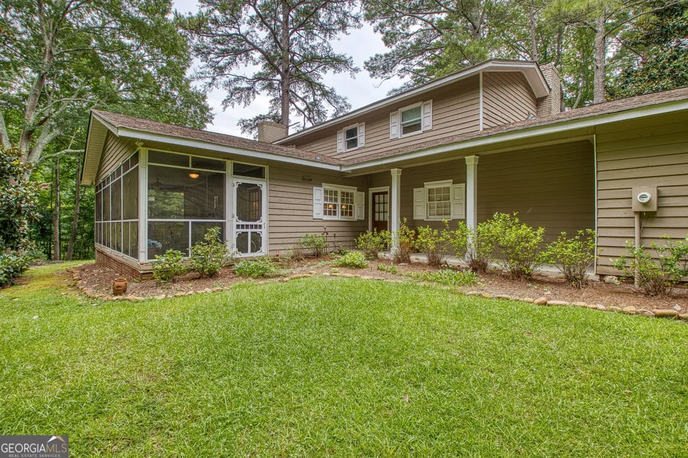 160 Sandy Lake CIR Fayetteville, GA 30214
