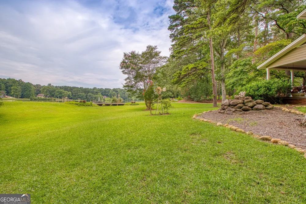 160 Sandy Lake CIR Fayetteville, GA 30214