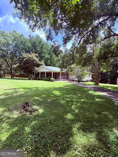 7447 Old Cornelia HWY