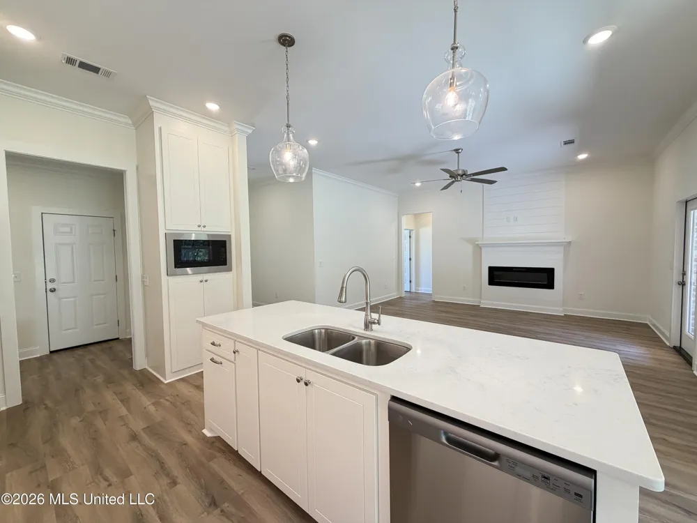 113 Newport Drive Canton, MS 39046