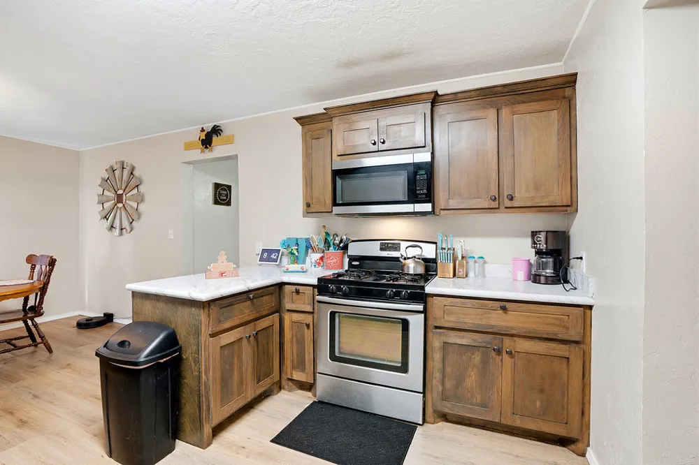619 Crownpoint Ada, OK 74820
