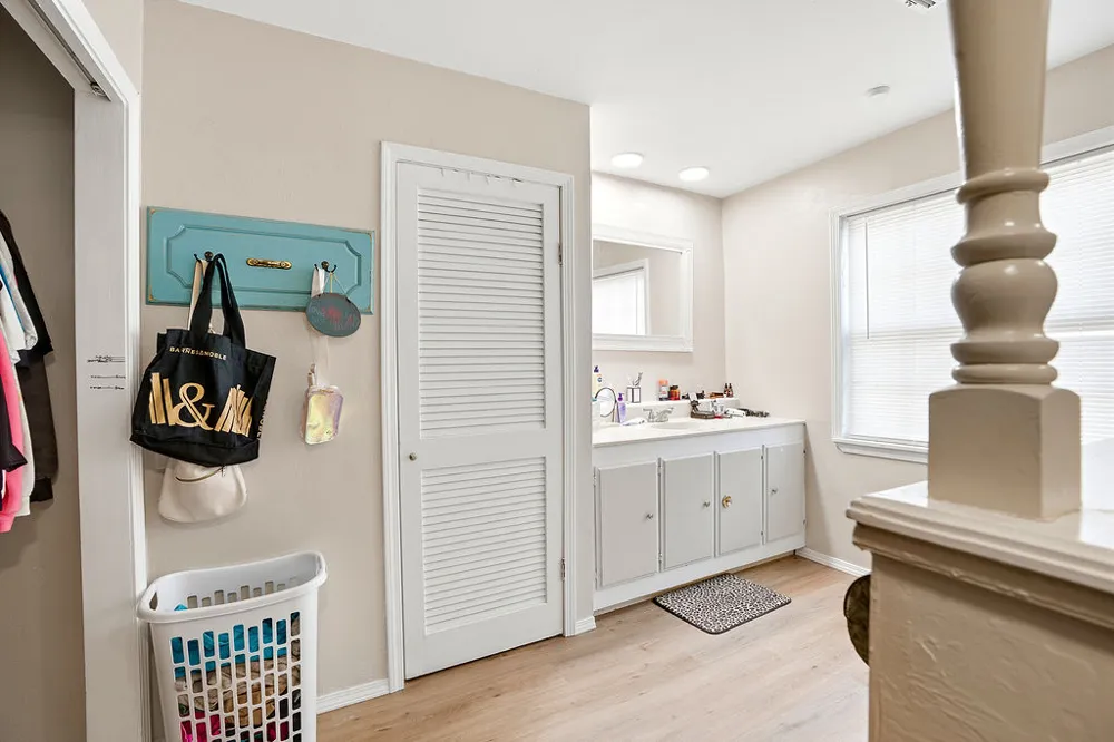 619 Crownpoint Ada, OK 74820