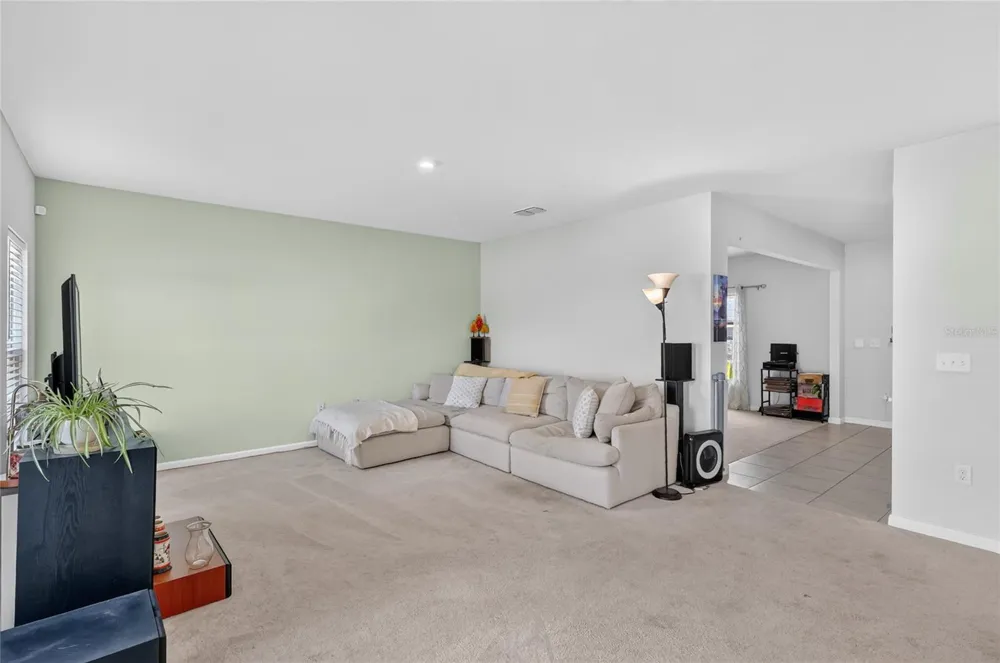 662 EAGLE LANDING BOULEVARD Winter Haven, FL 33880