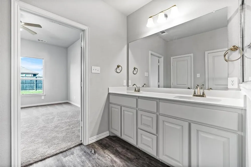 3917 Madison Lane Denton, TX 76208