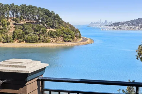 56 De Silva Island Drive