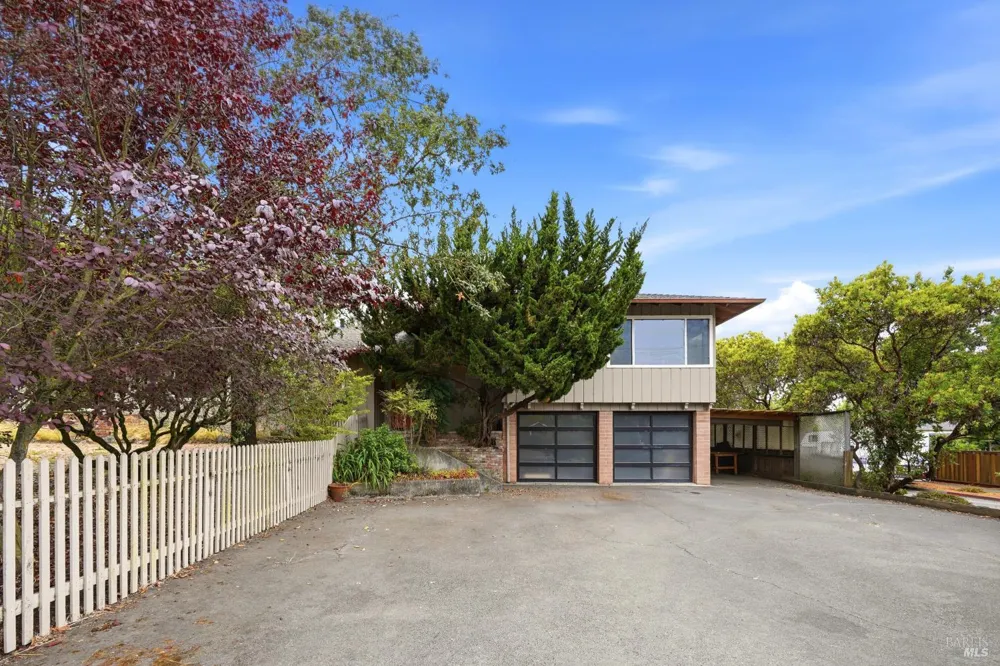 8607 Cypress Avenue Cotati, CA 94931