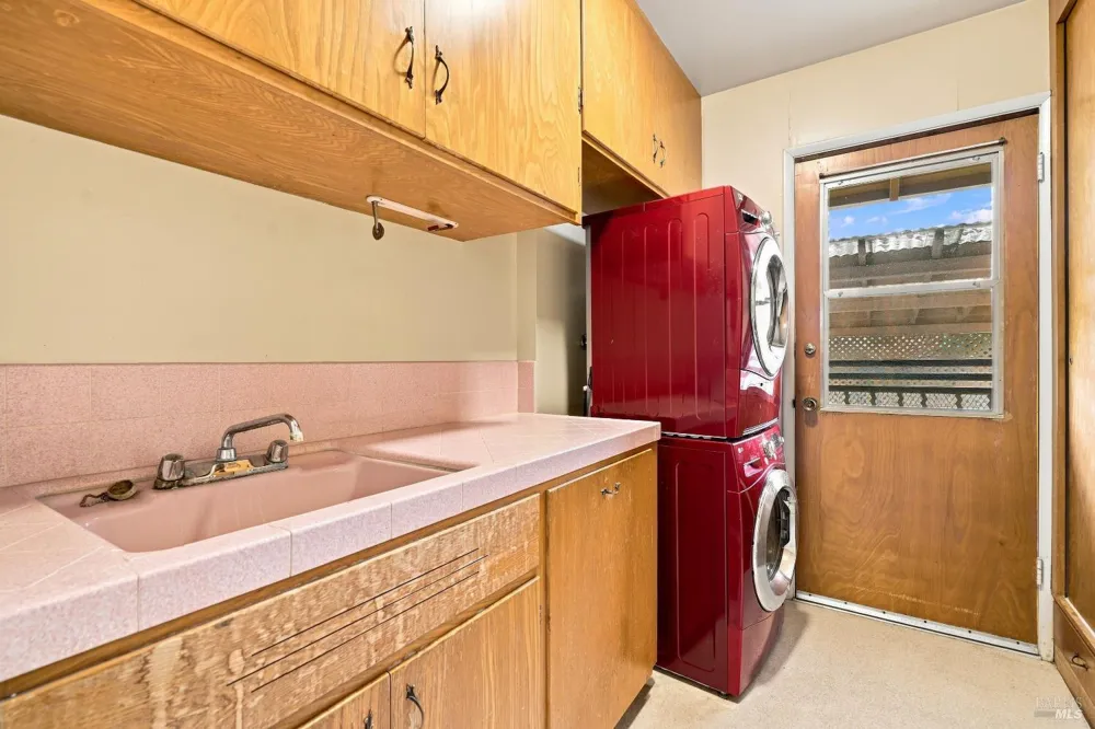 8607 Cypress Avenue Cotati, CA 94931