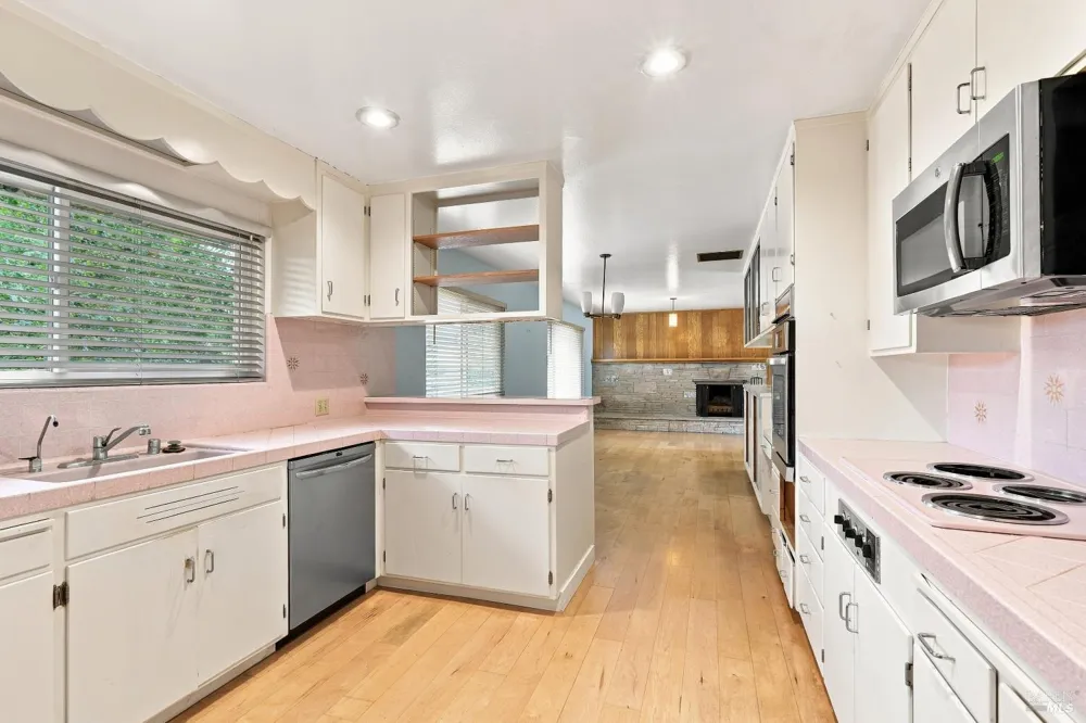 8607 Cypress Avenue Cotati, CA 94931