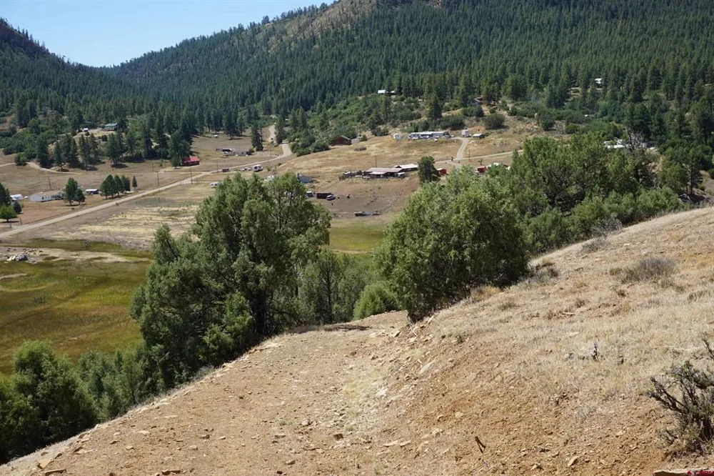 941 975,995 & 1027 Hurt Drive Pagosa Springs, CO 81147