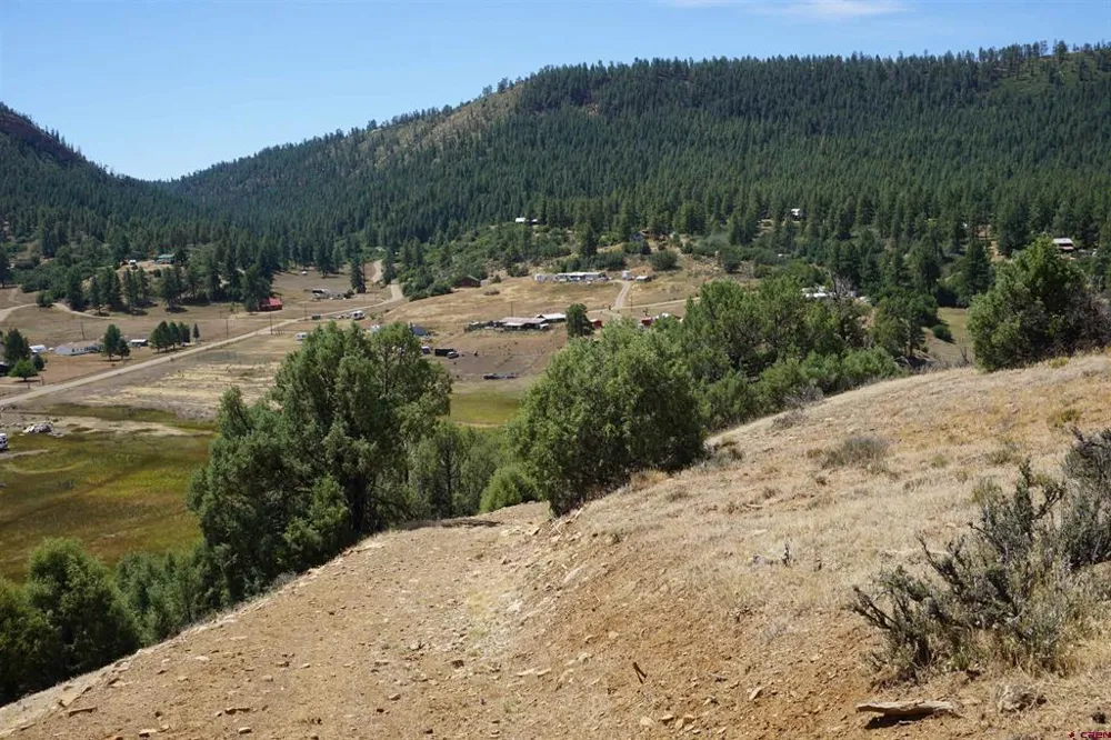 941 975,995 & 1027 Hurt Drive Pagosa Springs, CO 81147