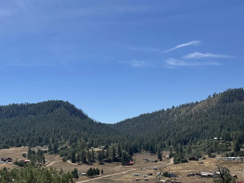 941 975,995 & 1027 Hurt Drive Pagosa Springs, CO 81147