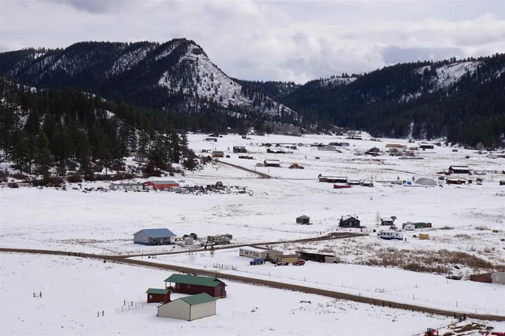 941 975,995 & 1027 Hurt Drive Pagosa Springs, CO 81147