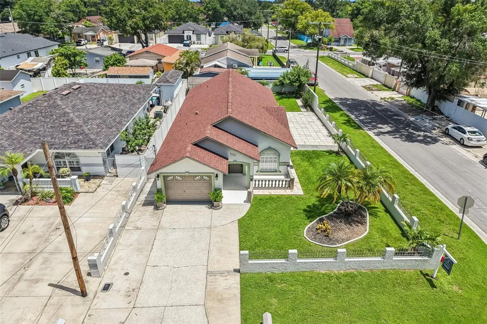 7001 CLARK AVENUE Tampa, FL 33614