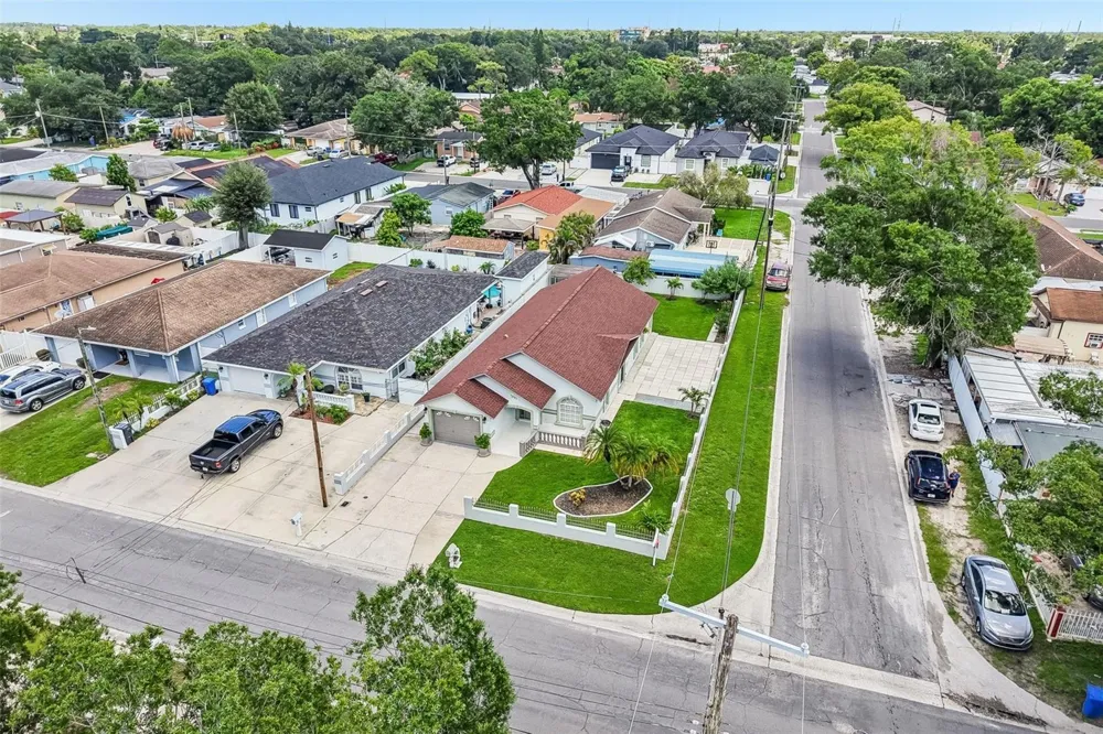 7001 CLARK AVENUE Tampa, FL 33614