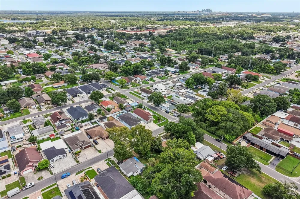 7001 CLARK AVENUE Tampa, FL 33614