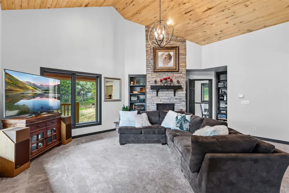 31 Shooting Star Way Silverthorne, CO 80498